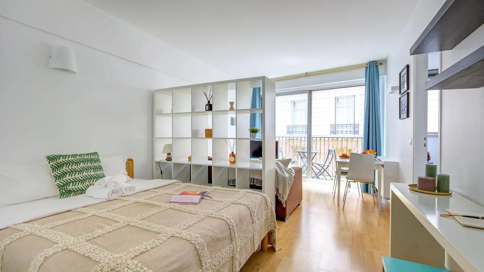 Apartament St Germain & Le Bon Marche With Balcony - Cityapartmentstay