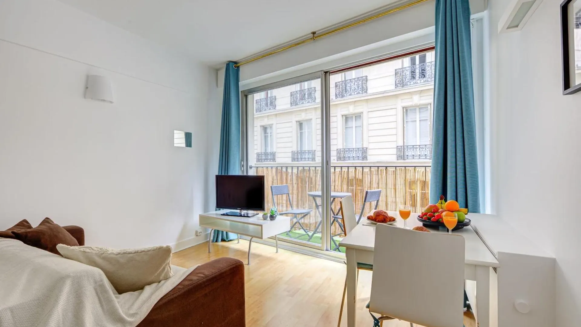 St Germain & Le Bon Marche With Balcony - Cityapartmentstay Apartament *