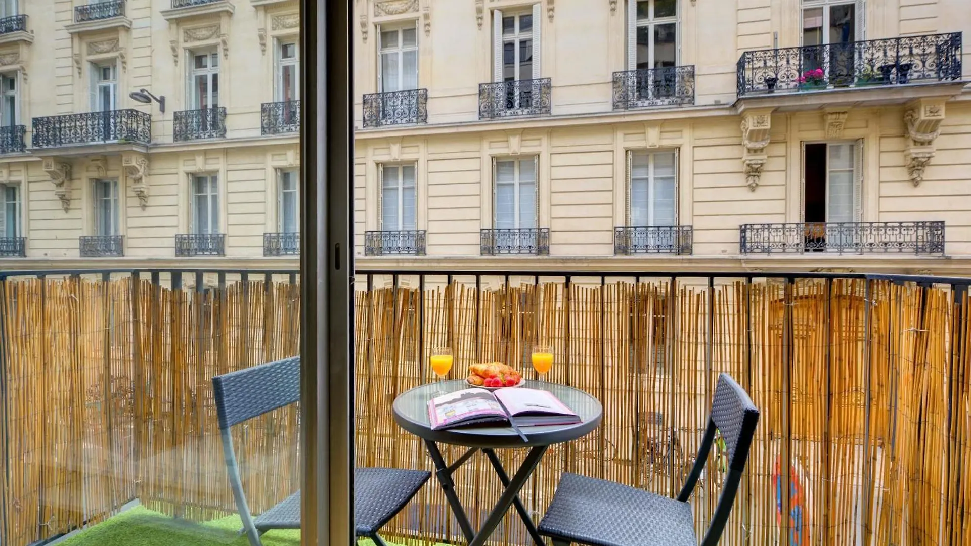 St Germain & Le Bon Marche With Balcony - Cityapartmentstay Apartament *